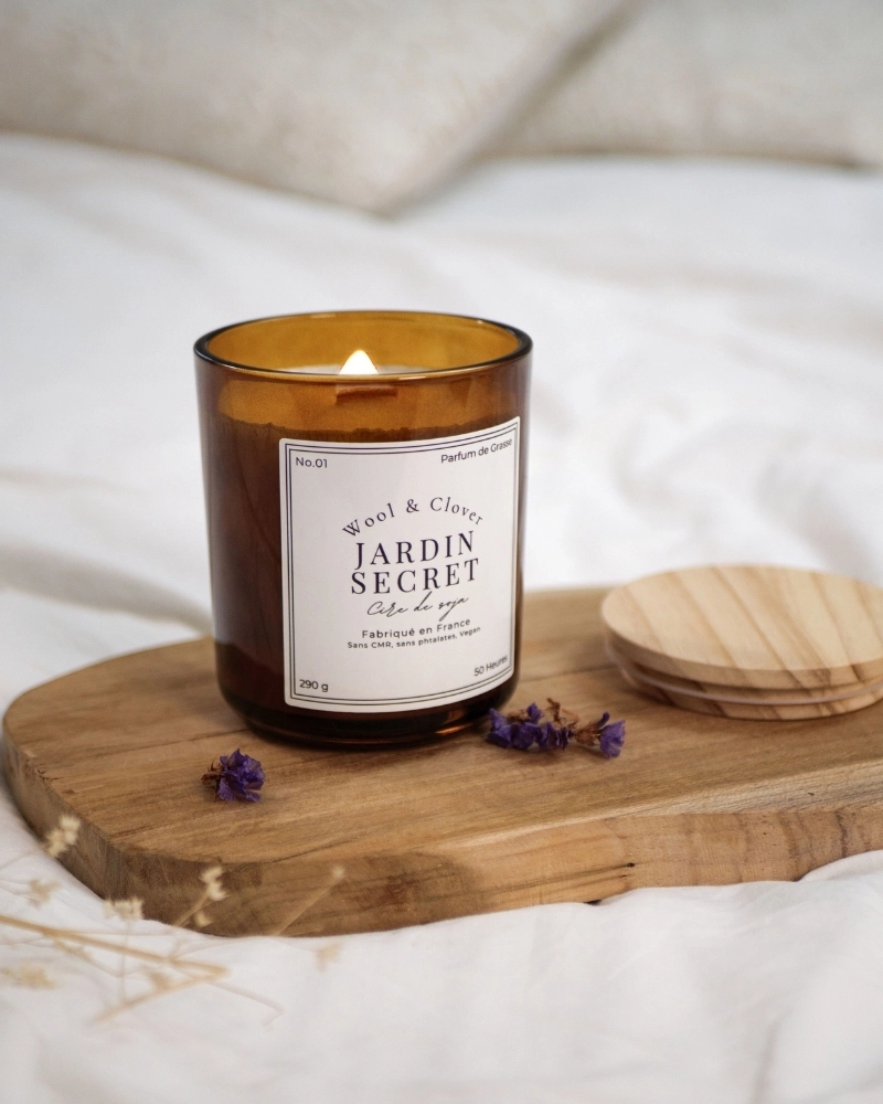 Vela Jardín Secreto - Fragancia Frutal y Floral | Wool & Clover