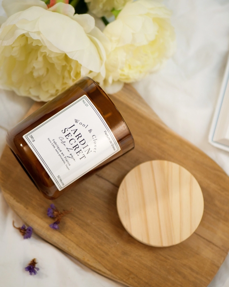 Secret Garden Candle - Fruity & Floral Scent | Wool & Clover