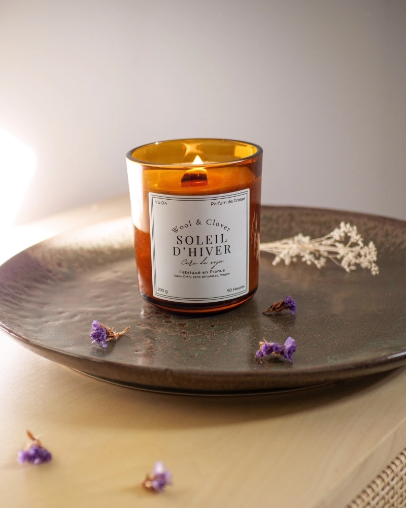 Winter Sun Candle - Floral & Powdery Scent | Wool & Clover