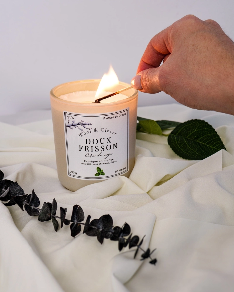 Vela Dulce Escalofrío - Menta Escarchada y Golosa | Wool & Clover